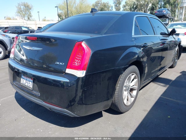 Chrysler 300 2015 2C3CCAAG6FH802051 Image 4
