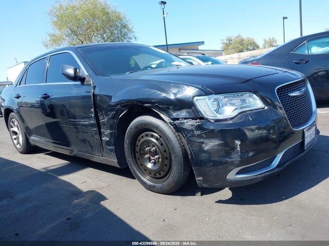 Chrysler 300 2015 2C3CCAAG6FH802051 Image 6