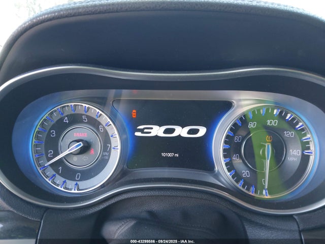 Chrysler 300 2015 2C3CCAAG6FH802051 Image 7
