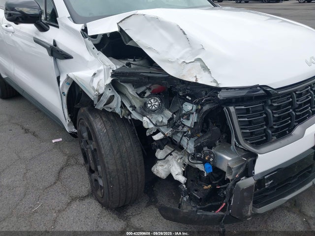 5XYRKDJF6RG301679 KIA Sorento X-line Sx