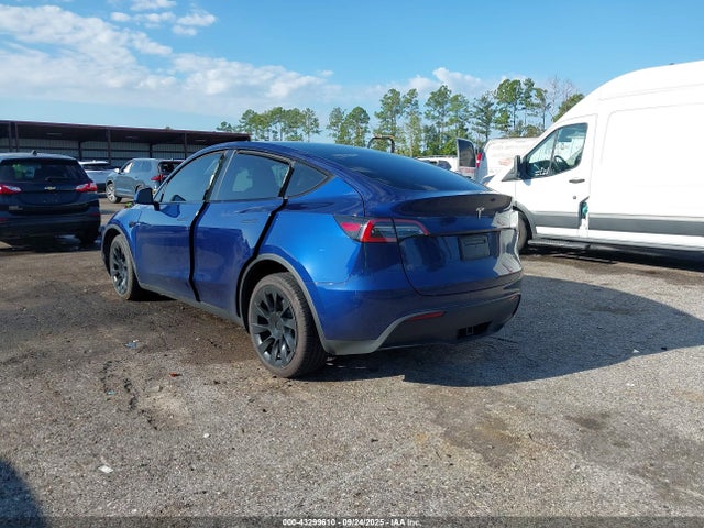 2023 TESLA MODEL Y 7SAYGDEE7PA137281 Photo 2
