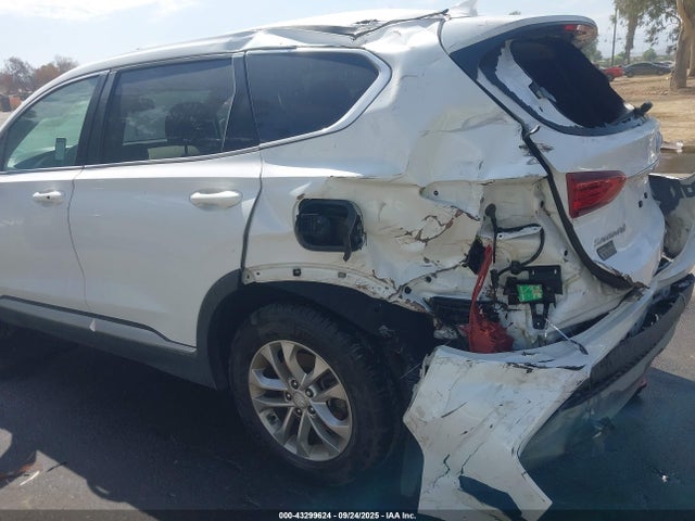 Продажа на аукционе авто 2019 Hyundai Santa Fe Sel, vin: 5NMS33AD2KH090421, номер лота: 43299624