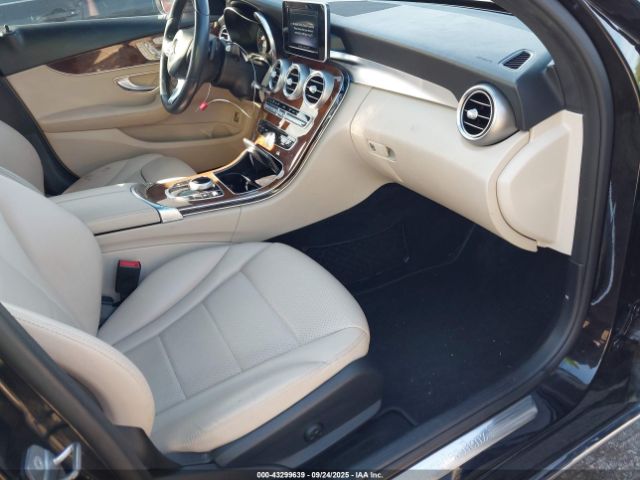 2018 MERCEDES-BENZ C 300 55SWF4JB7JU250966 Photo 4