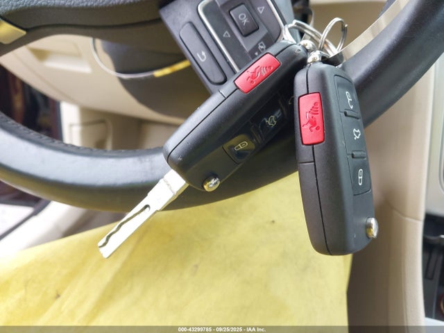43299785 :رقم المزاد ، 1VWBP7A30DC082089 vin ، 2013 Volkswagen Passat 2.5l Se مزاد بيع