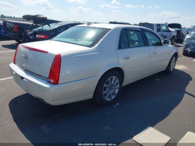 2011 CADILLAC DTS 1G6KH5E61BU140147 Photo 3