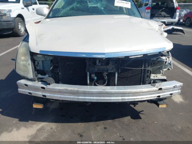 2011 CADILLAC DTS 1G6KH5E61BU140147 Photo 5