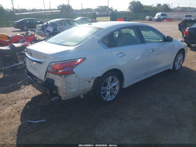 1N4AL3AP5FN381192 Nissan 2015