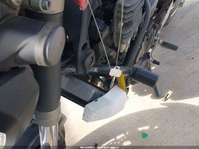 Yamaha FZ07 2016 JYARM06E1GA007618 Image 11