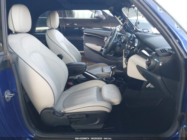 2019 MINI CONVERTIBLE WMWWG9C55K3E39679 Photo 4