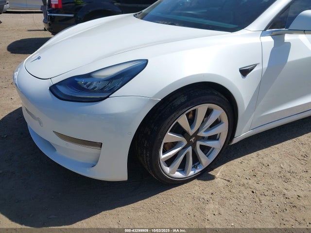 2018 TESLA MODEL 3 5YJ3E1EA3JF048858 Photo 5
