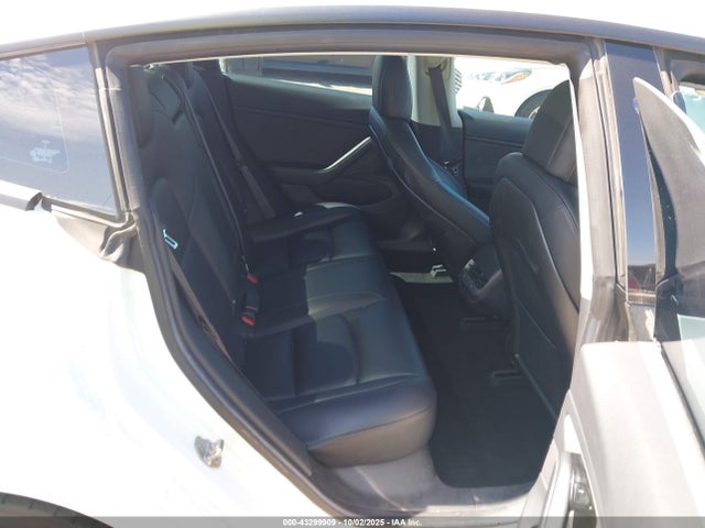 2018 TESLA MODEL 3 5YJ3E1EA3JF048858 Photo 7
