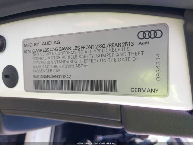 2017 AUDI A4 WAUANAF40HN011842 Photo 8