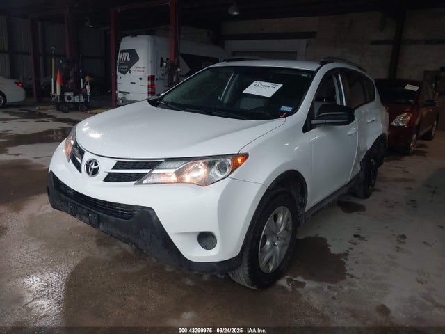Toyota 2ar-fe 2015 2T3ZFREV1FW219049 Image 2