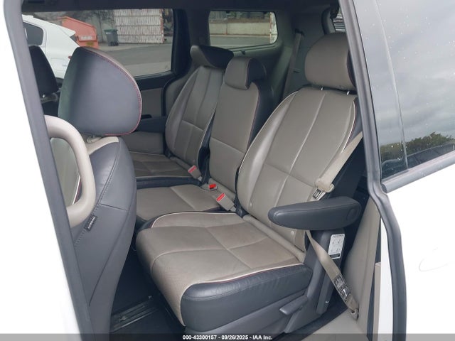 KNDMC5C10H6337870 KIA 2017