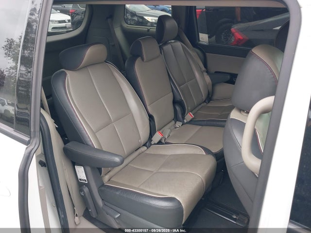 KNDMC5C10H6337870 KIA 2017