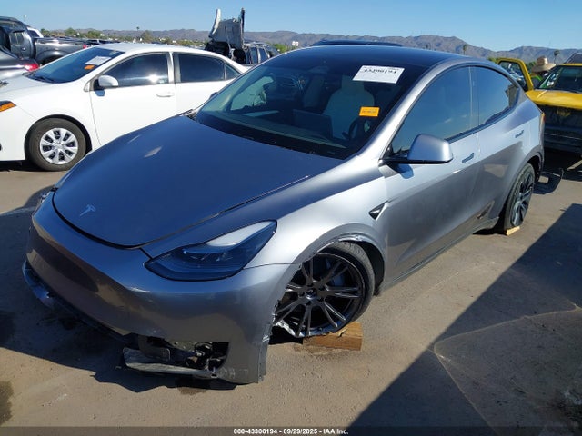 2025 TESLA MODEL Y 7SAYGDEE5SF297221 Photo 1
