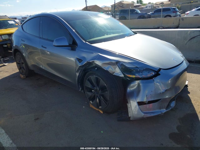 2025 TESLA MODEL Y 7SAYGDEE5SF297221 Photo 5