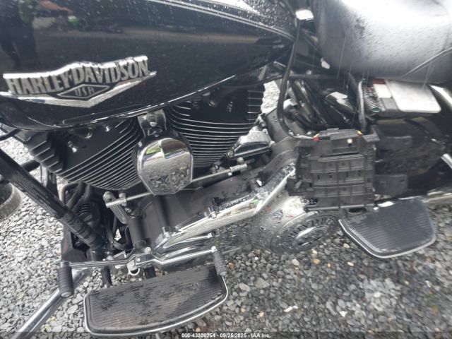 2016 HARLEY-DAVIDSON FLHR 1HD1FBM12GB675007 Photo 8