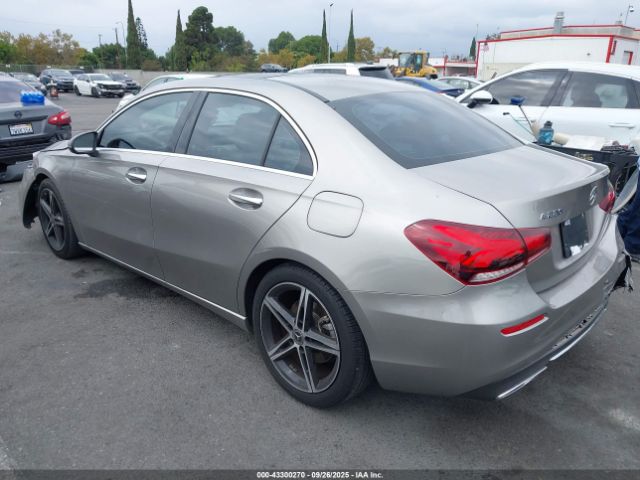 2020 MERCEDES-BENZ A 220 W1K3G4EB2LW043854 Photo 2