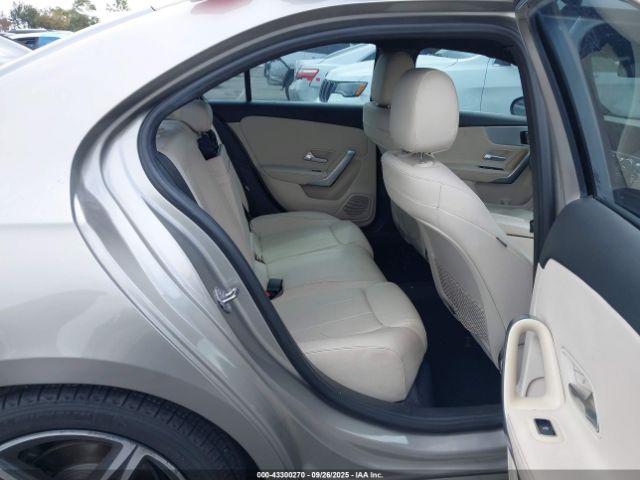 2020 MERCEDES-BENZ A 220 W1K3G4EB2LW043854 Photo 7