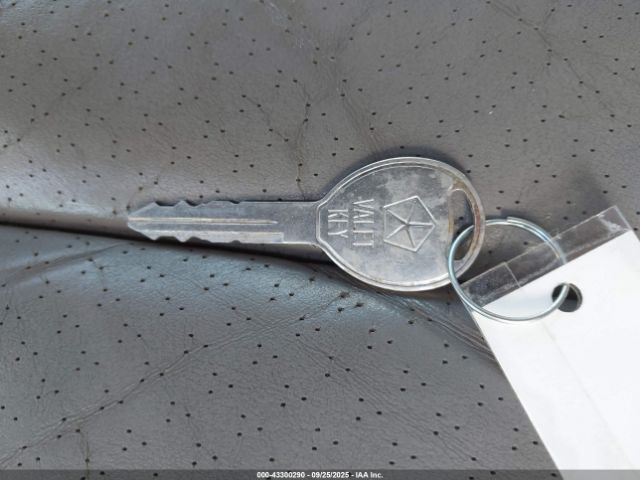 2000 CHRYSLER TOWN & COUNTRY 1C4GP64L4YB577390 Photo 10