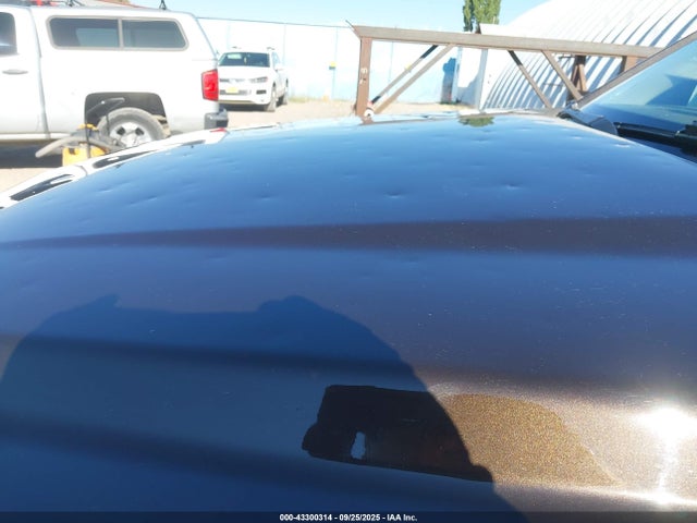 1GNSKHKC6JR176306 Chevrolet Suburban Lt