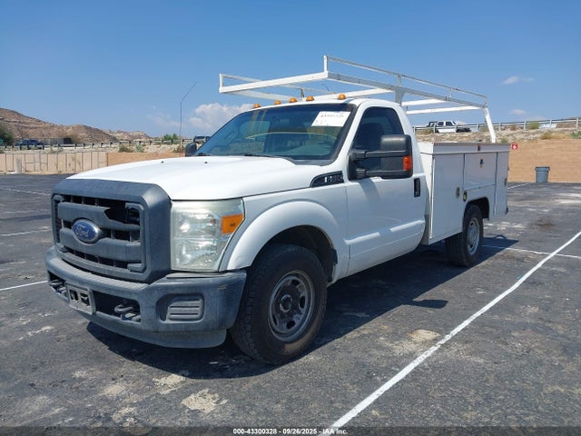 Ford 2015 2015 1FDBF3E66FEA82538 Image 2