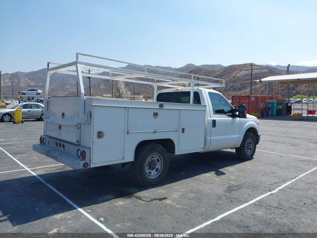 Ford 2015 2015 1FDBF3E66FEA82538 Image 4