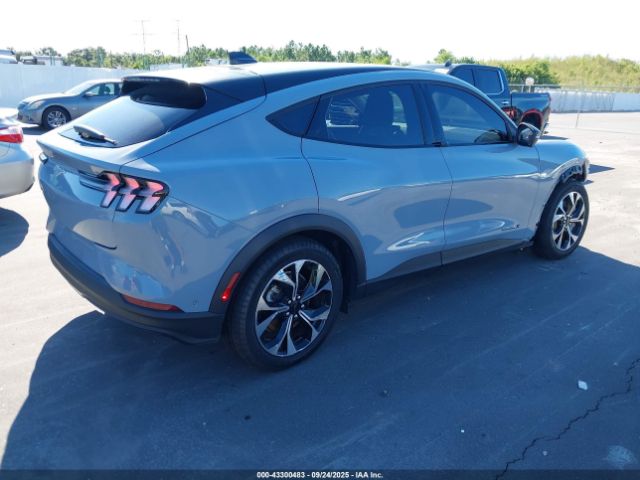 2024 FORD MUSTANG MACH-E 3FMTK1SU4RMA27057 Photo 3