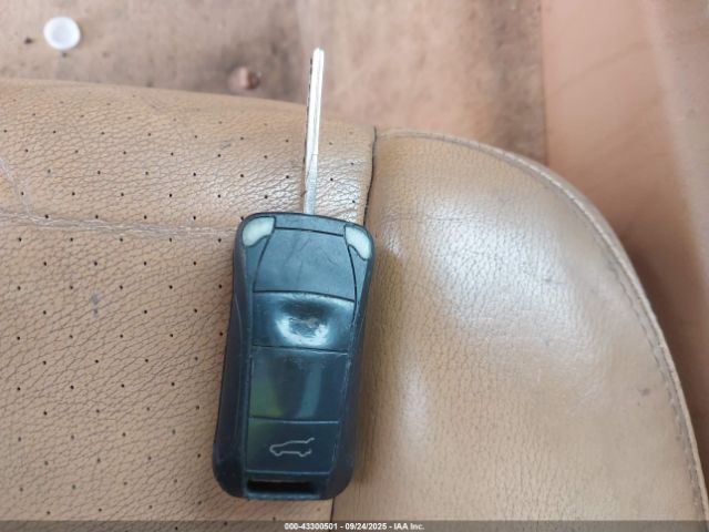 2005 PORSCHE CAYENNE WP1AB29P85LA66102 Photo 10