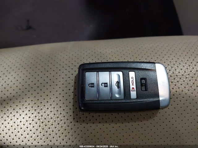 2018 Acura Ilx Premium Package/technology Plus Package მანქანა იყიდება აუქციონზე, vin: 19UDE2F7XJA000832, აუქციონის ნომერი: 43300634