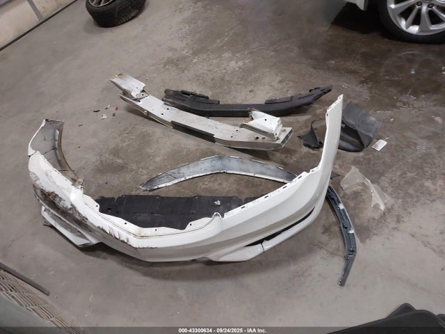 2018 Acura Ilx Premium Package/technology Plus Package მანქანა იყიდება აუქციონზე, vin: 19UDE2F7XJA000832, აუქციონის ნომერი: 43300634