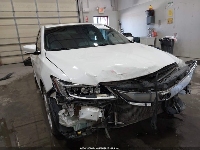 2018 Acura Ilx Premium Package/technology Plus Package მანქანა იყიდება აუქციონზე, vin: 19UDE2F7XJA000832, აუქციონის ნომერი: 43300634