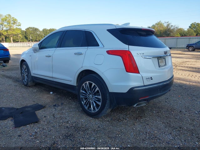 2017 CADILLAC XT5 1GYKNCRS4HZ109613 Photo 2