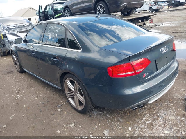 2010 AUDI S4 WAUKGAFLXAA038341 Photo 2