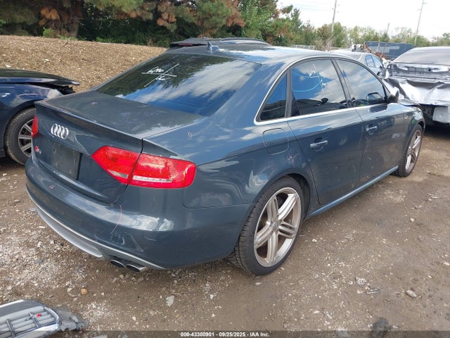 2010 AUDI S4 WAUKGAFLXAA038341 Photo 3