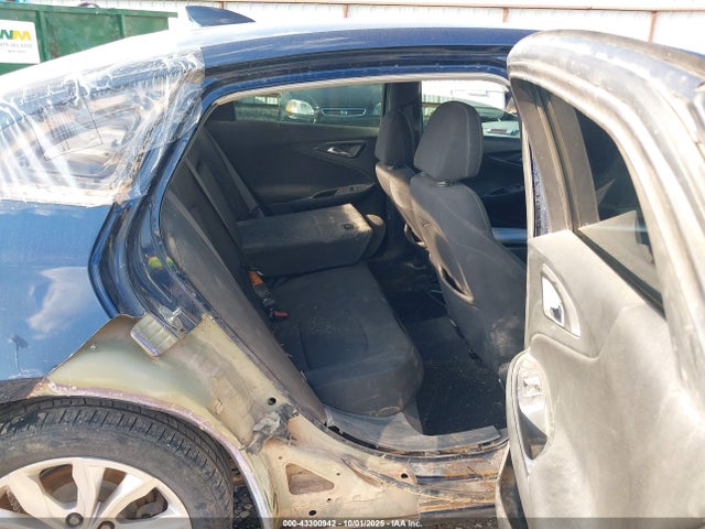 1G1ZD5ST3LF064396 Chevrolet Malibu Fwd Lt