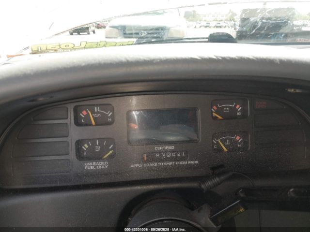 1996 CHEVROLET CAPRICE / IMPALA 1G1BL52P8TR114201 Photo 6