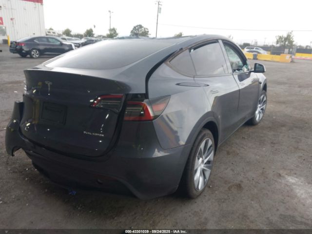 2023 TESLA MODEL Y 7SAYGDEE1PF913844 Photo 3