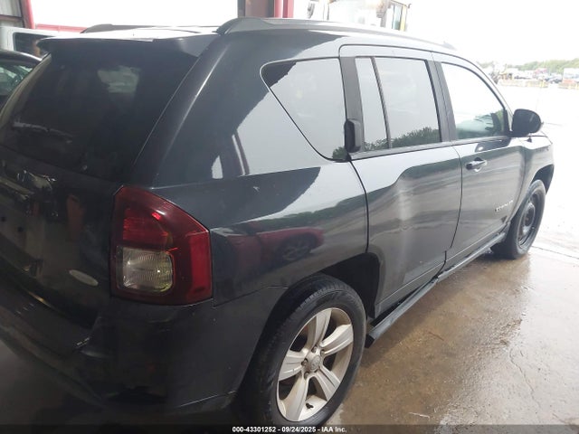 Jeep 2014 2014 1C4NJDEB4ED759805 Image 4