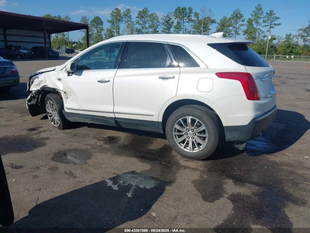 2018 CADILLAC XT5 1GYKNCRS7JZ189320 Photo 2