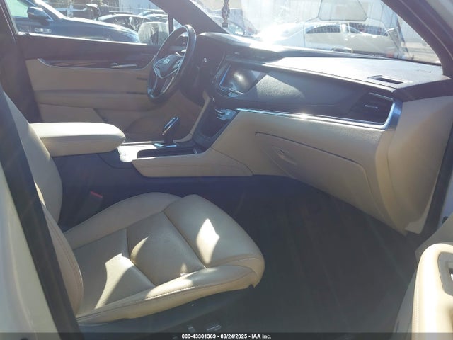 2018 CADILLAC XT5 1GYKNCRS7JZ189320 Photo 4