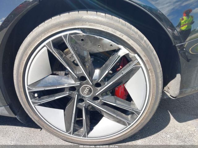2022 AUDI RS E-TRON GT WAUAHBFW6N7900935 Photo 5