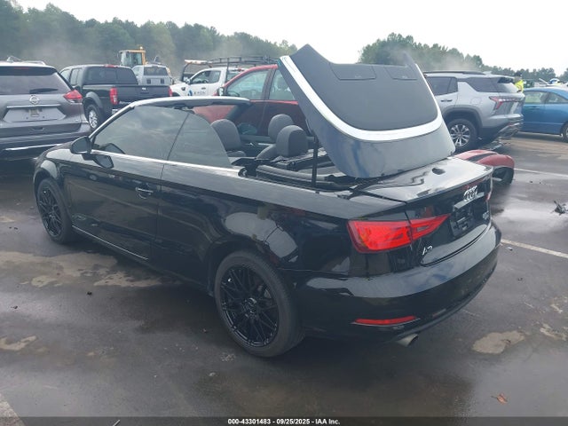 2015 AUDI A3 WAU7FLFF2F1124961 Photo 2