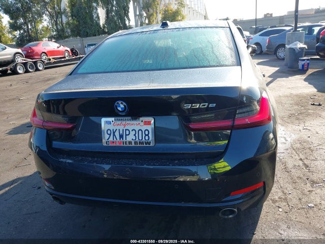 BMW 3 Series 330e 2024 3MW39FF0XR8E31121 Image 17