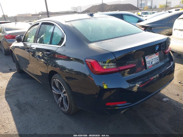 BMW 3 Series 330e 2024 3MW39FF0XR8E31121 Image 3