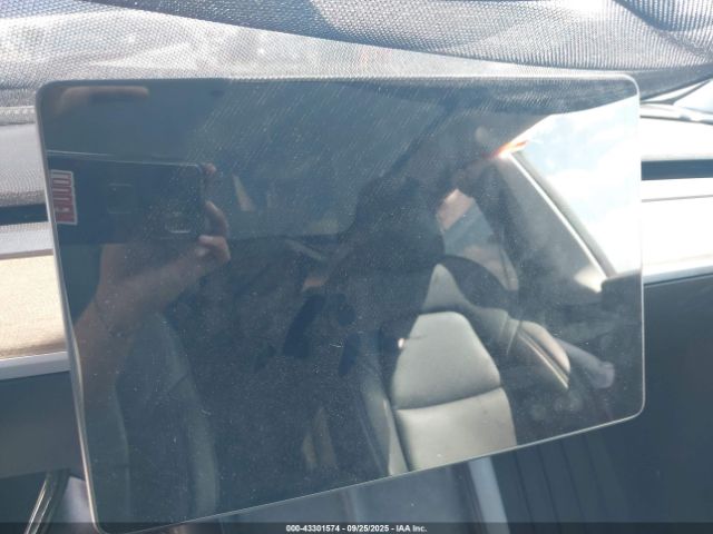 2021 TESLA MODEL Y 5YJYGDEEXMF233160 Photo 6