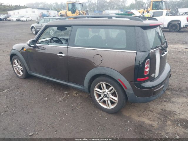 2011 MINI COOPER CLUBMAN WMWZF3C59BT187736 Photo 2