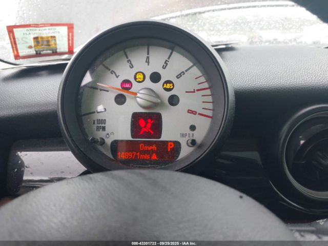 2011 MINI COOPER CLUBMAN WMWZF3C59BT187736 Photo 6