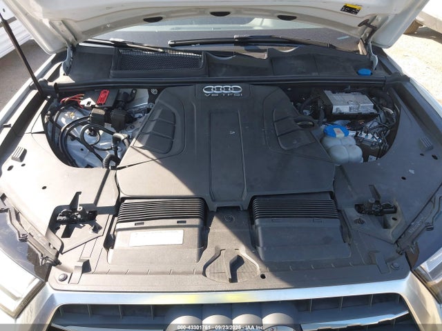 2017 AUDI Q7 WA1LAAF70HD002155 Photo 9